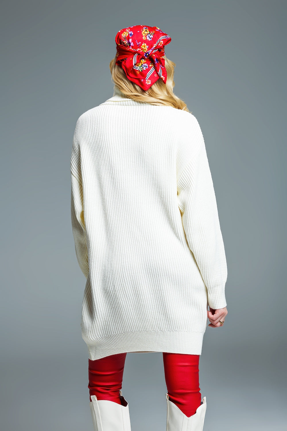 Robe surdimensionné en maille côtelée à col roulé en crème