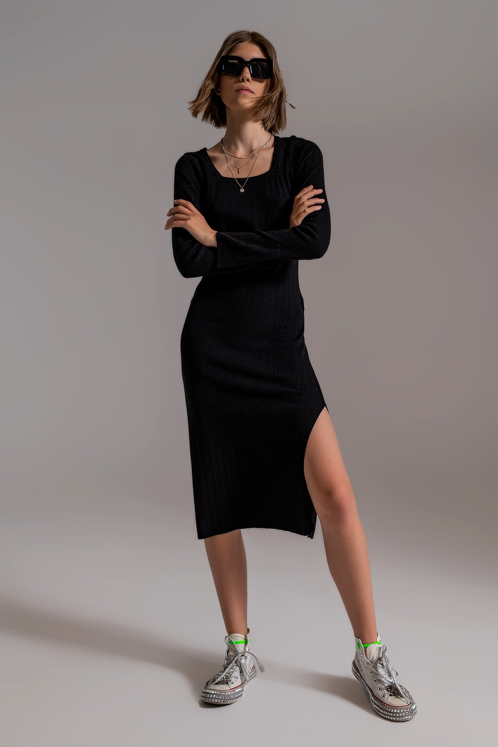 Robe tricotée midi à encolure carrée en noir