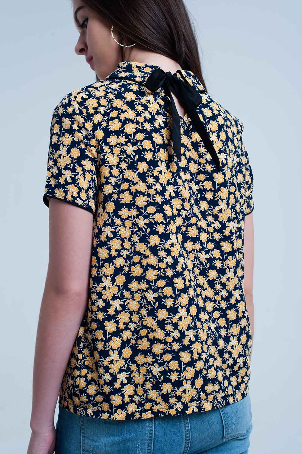 Chemise avec impression de fleurs jaunes