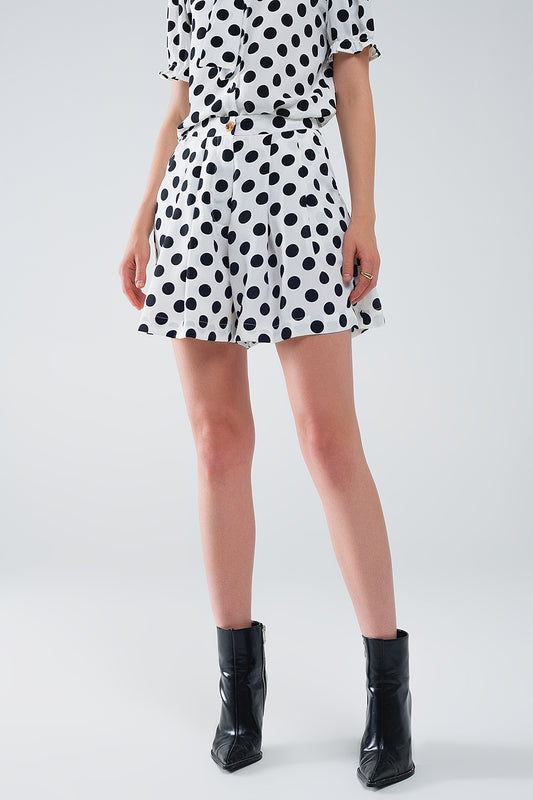 Q2 Short à pois avec poches