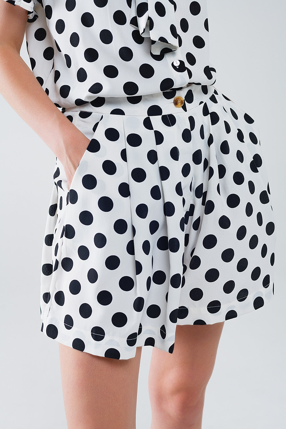 Short à pois avec poches