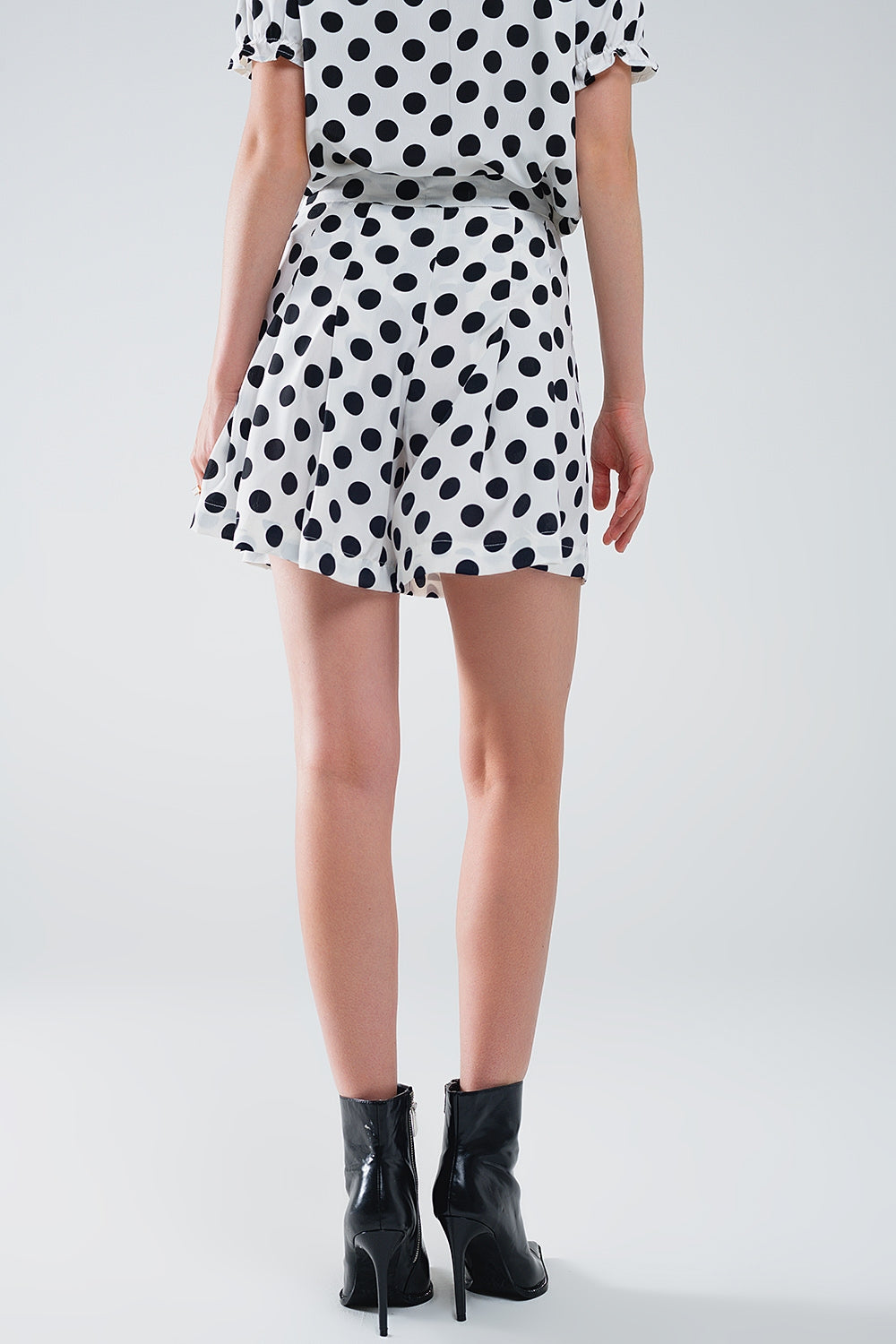 Short à pois avec poches