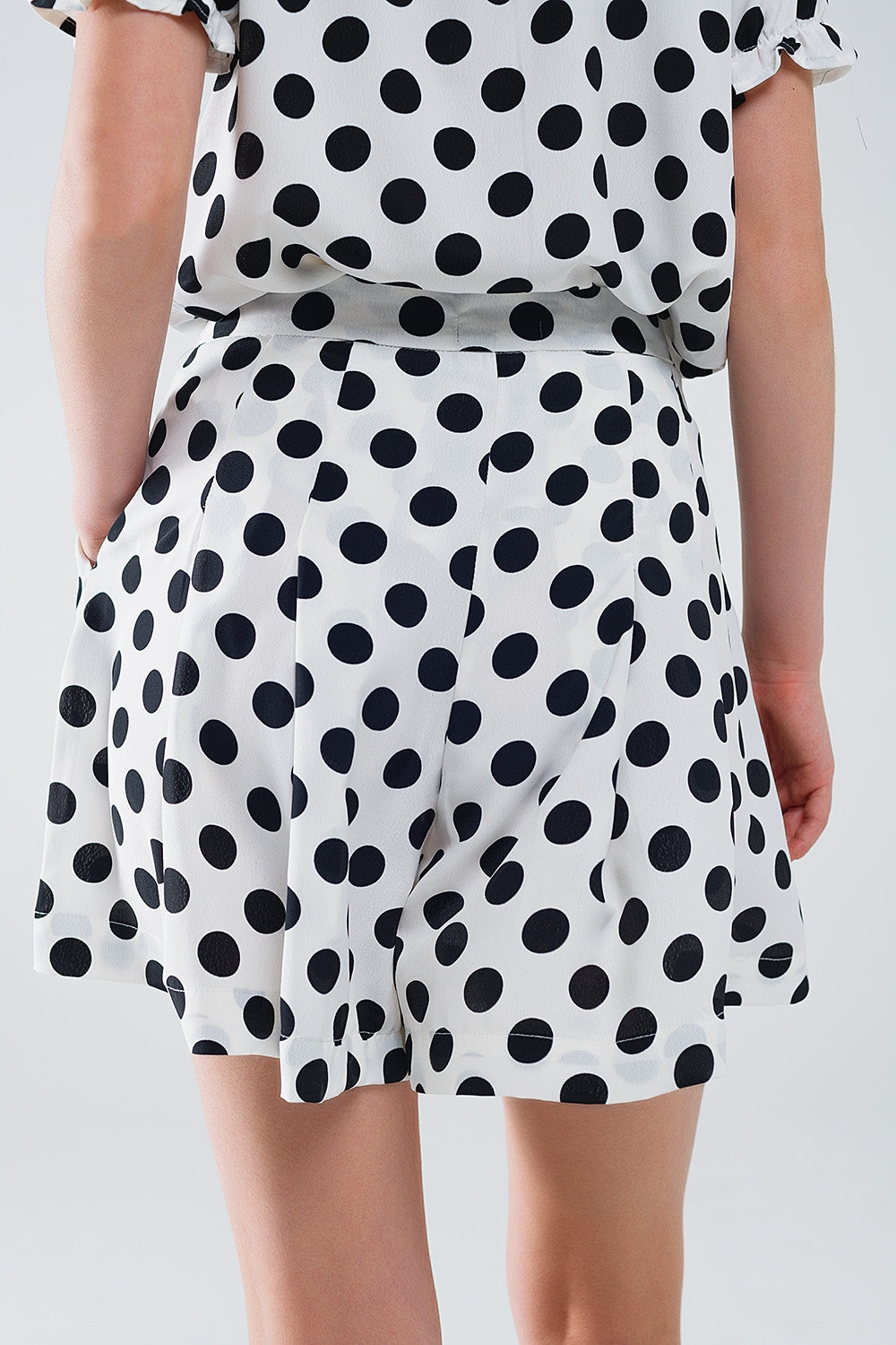 Short à pois avec poches