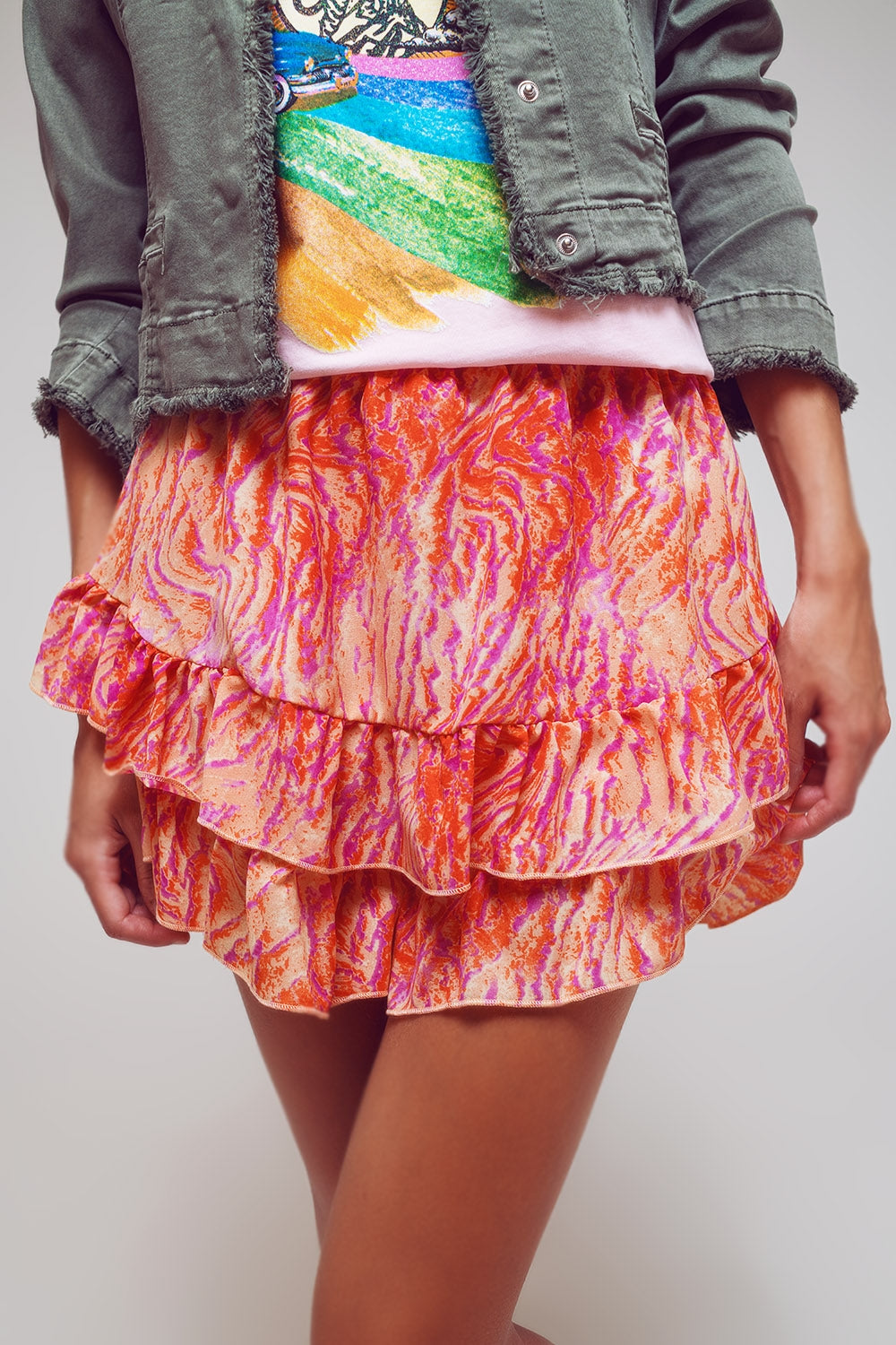 Short avec ourlet à volants à imprimé zèbre abstrait en orange et fuchsia