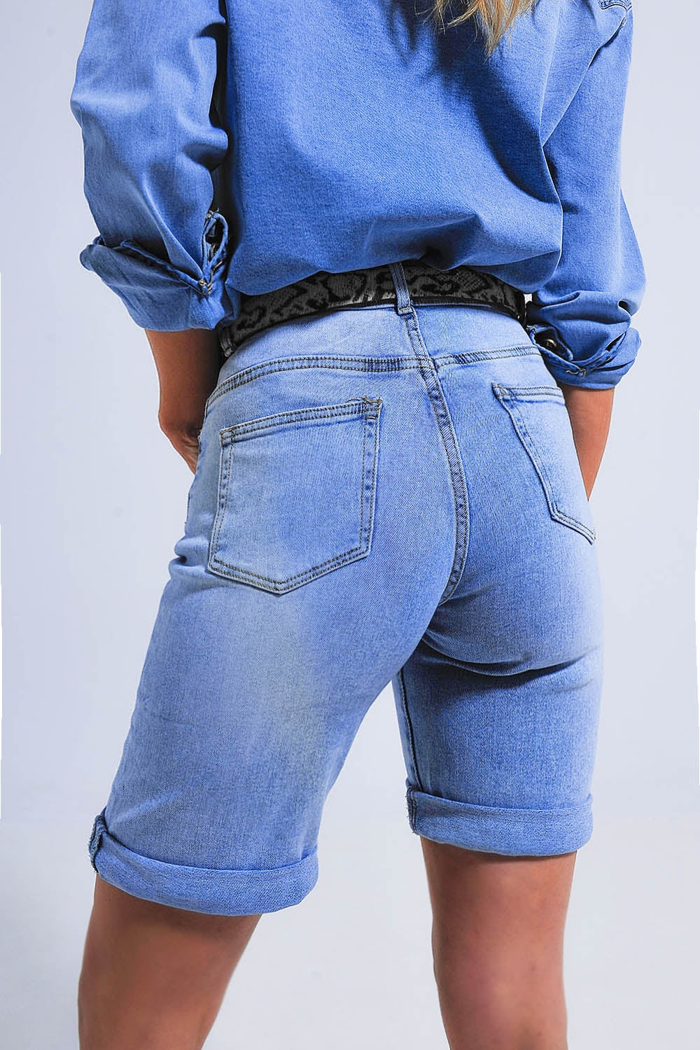 Short en jean à ourlet retroussé Bleu moyen