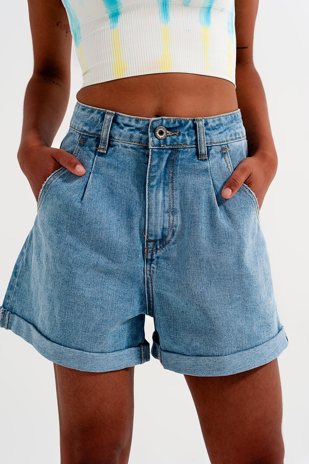 Short en jean à taille haute et revers retroussés Bleu