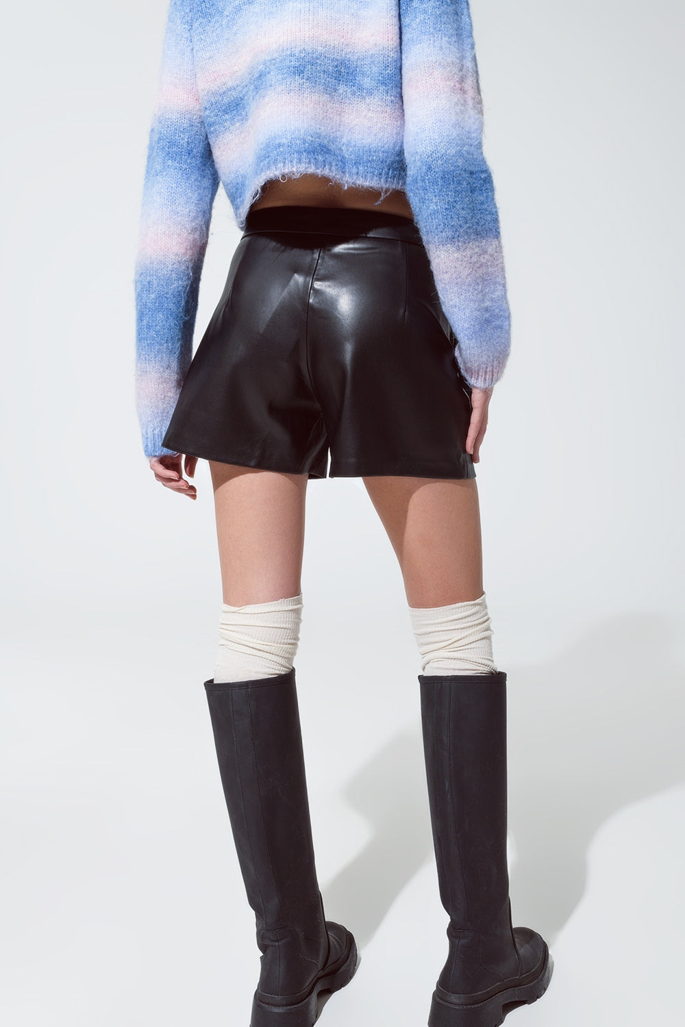 Short en similicuir avec détail à la taille