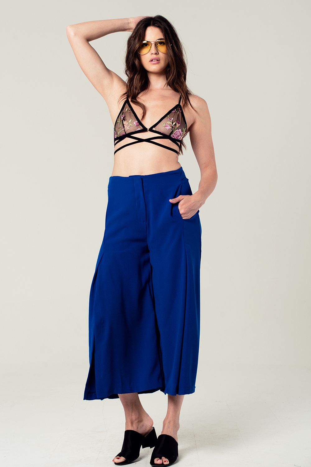 Soutien-gorge triangle floral en noir