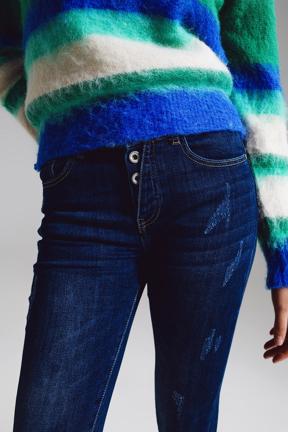 Super skinny jeans avec boutons de fermeture visibles à l'avant en bleu délavé moyen