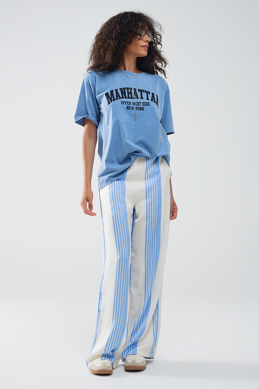 T-shirt bleu avec texte manhattan