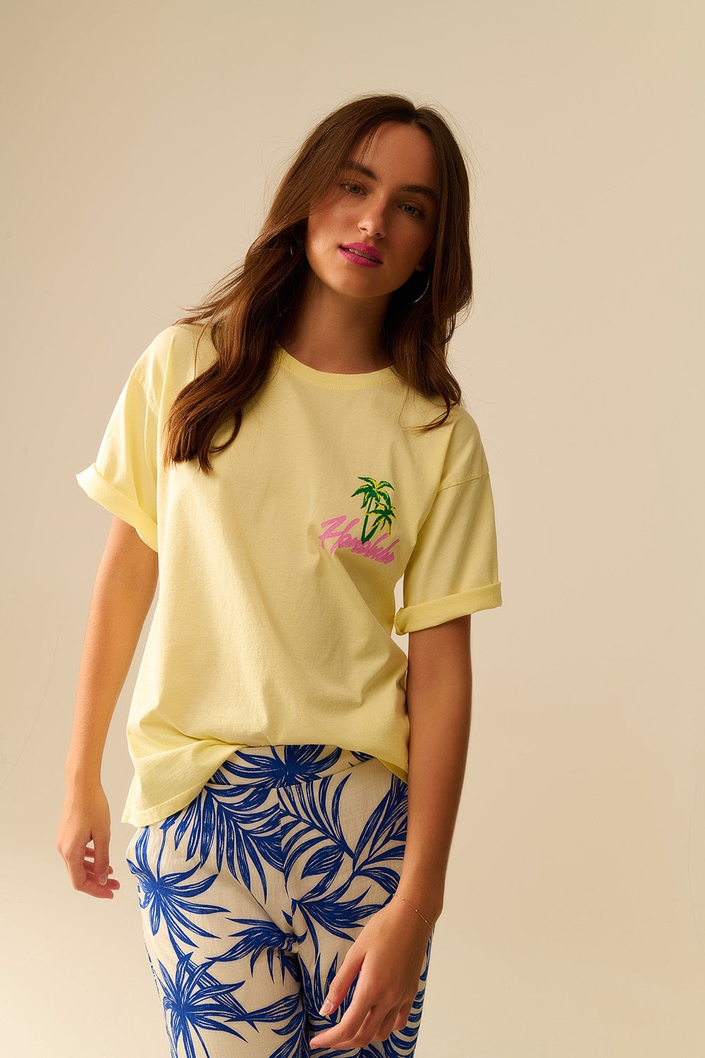 T-shirt jaune fabriquée en Italie avec motif Honolulu