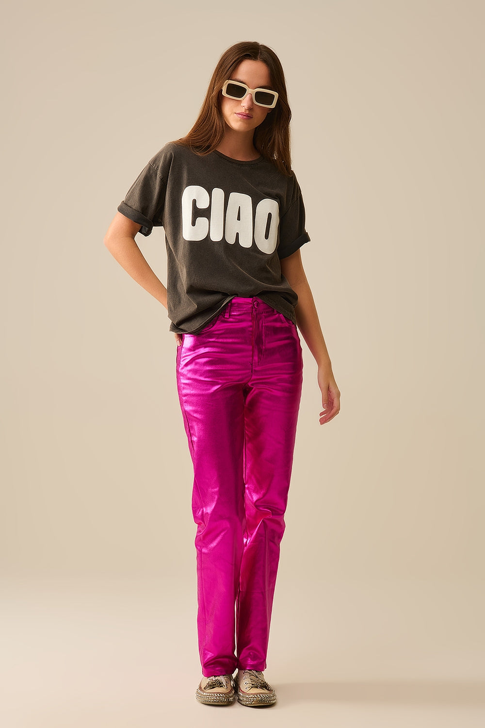 T-Shirt noir délavé et décontracté CIAO avec lettres blanches