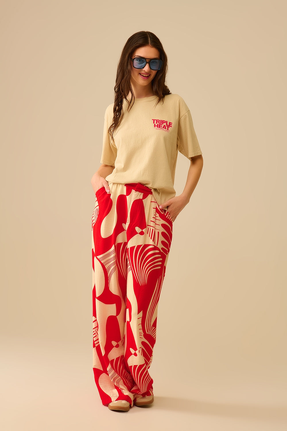 T-shirt TRIPLE HEAT beige à manches courtes et coupe décontractée