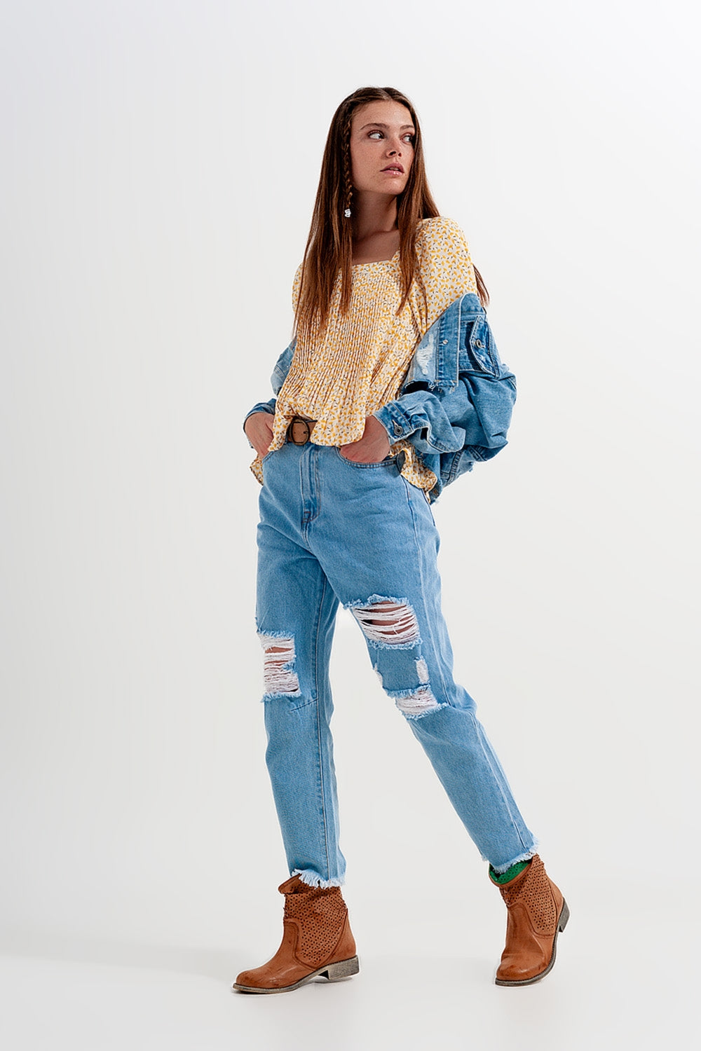 Top à fleurs avec manches bouffantes et encolure carrée jaune