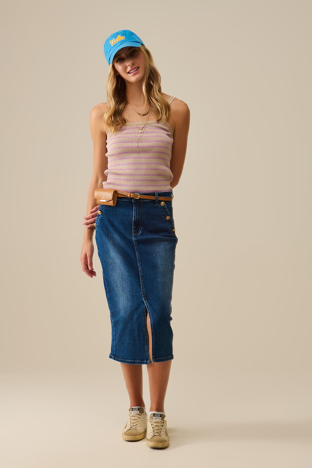 top beige avec rayures et bretelles lilas