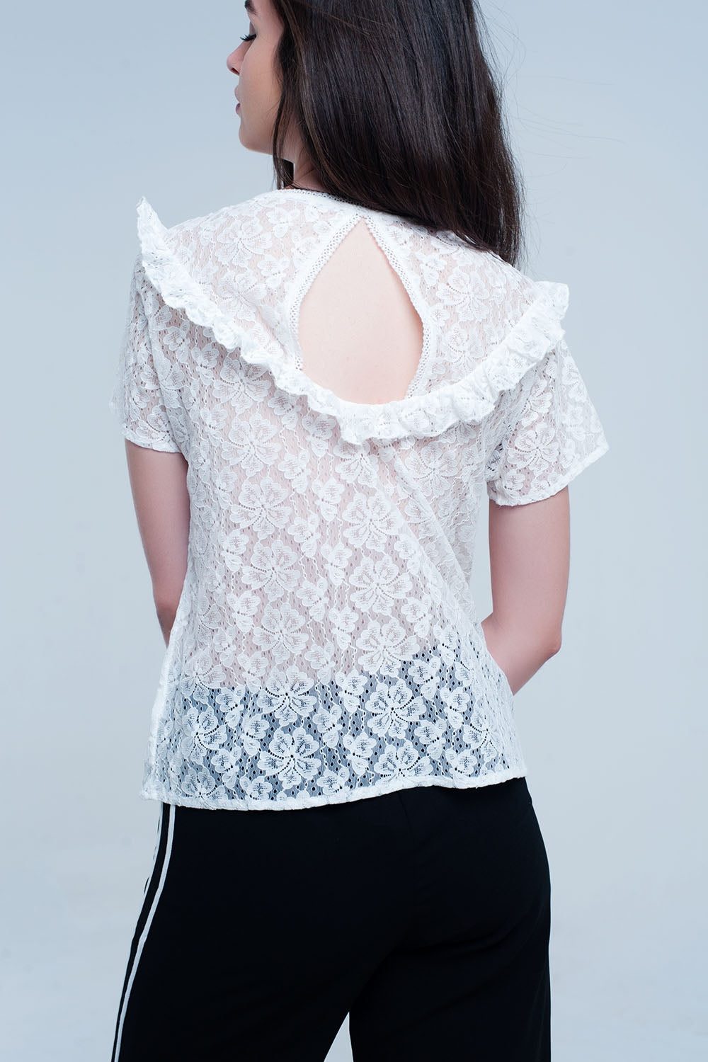 Top blanc brodé