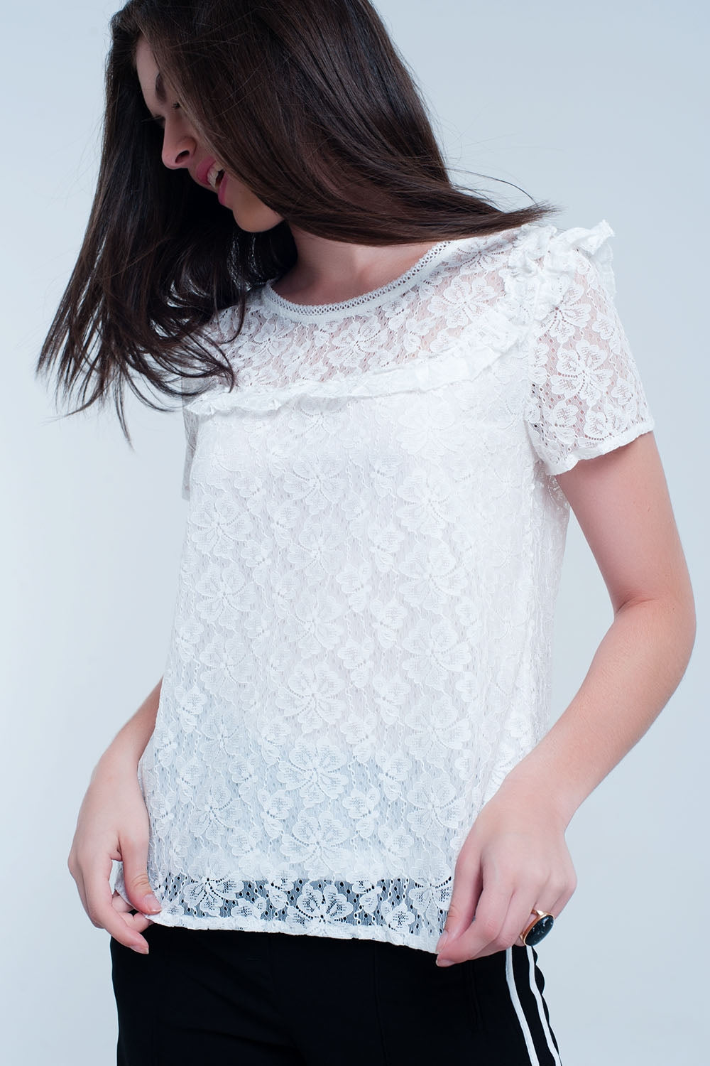 Top blanc brodé