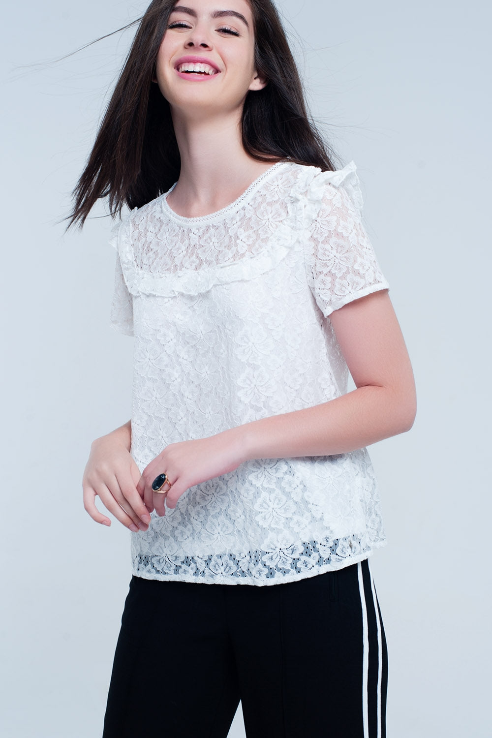 Top blanc brodé