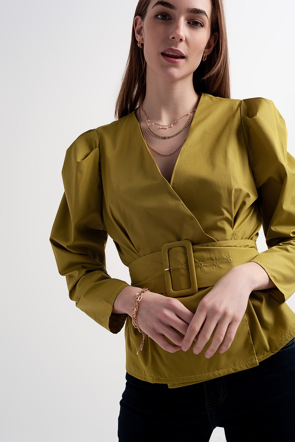 Top cache-cœur à manches bouffantes et ceinture en vert