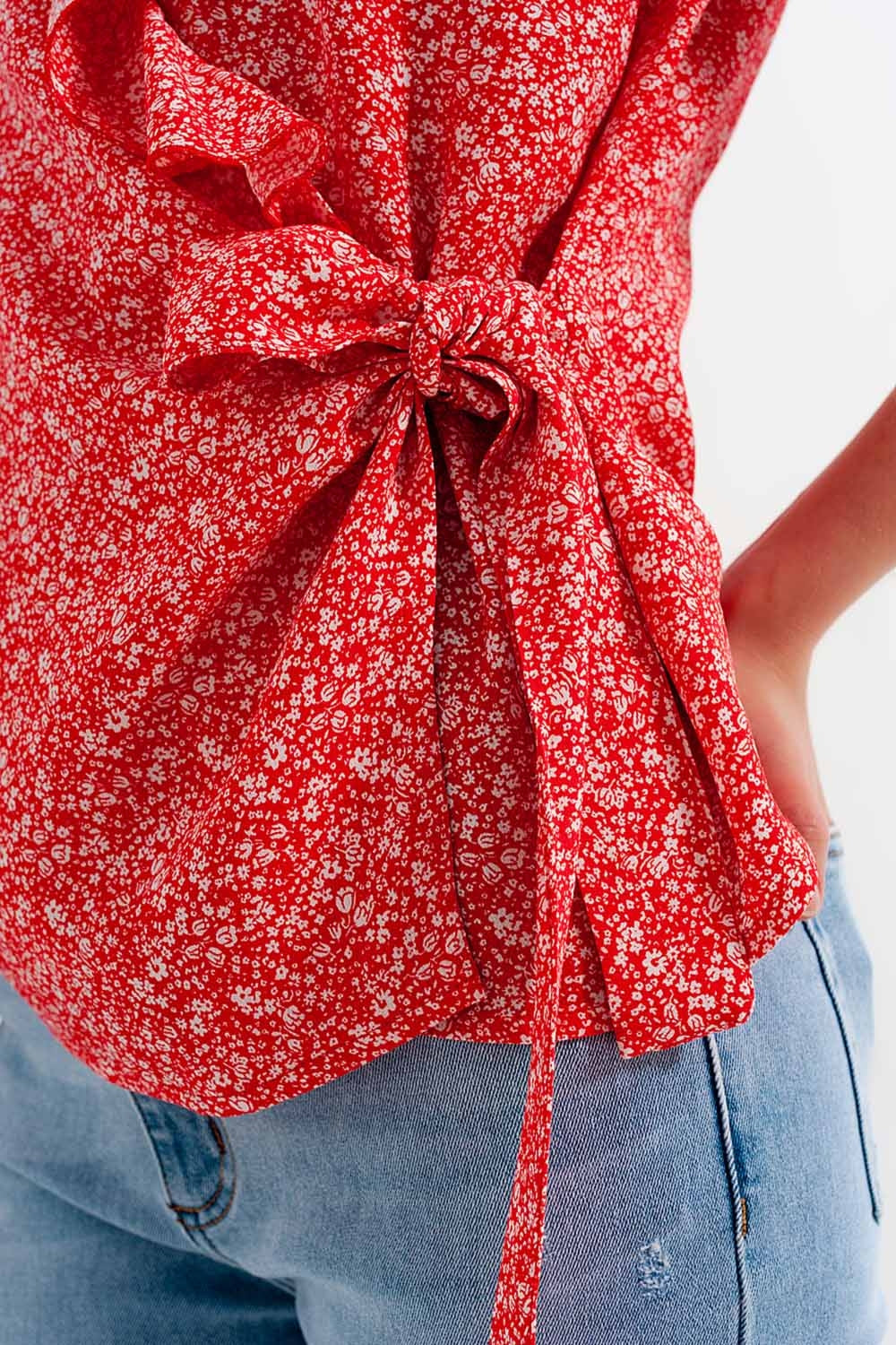 Top cache cœur d'ensemble à fleurs en rouge