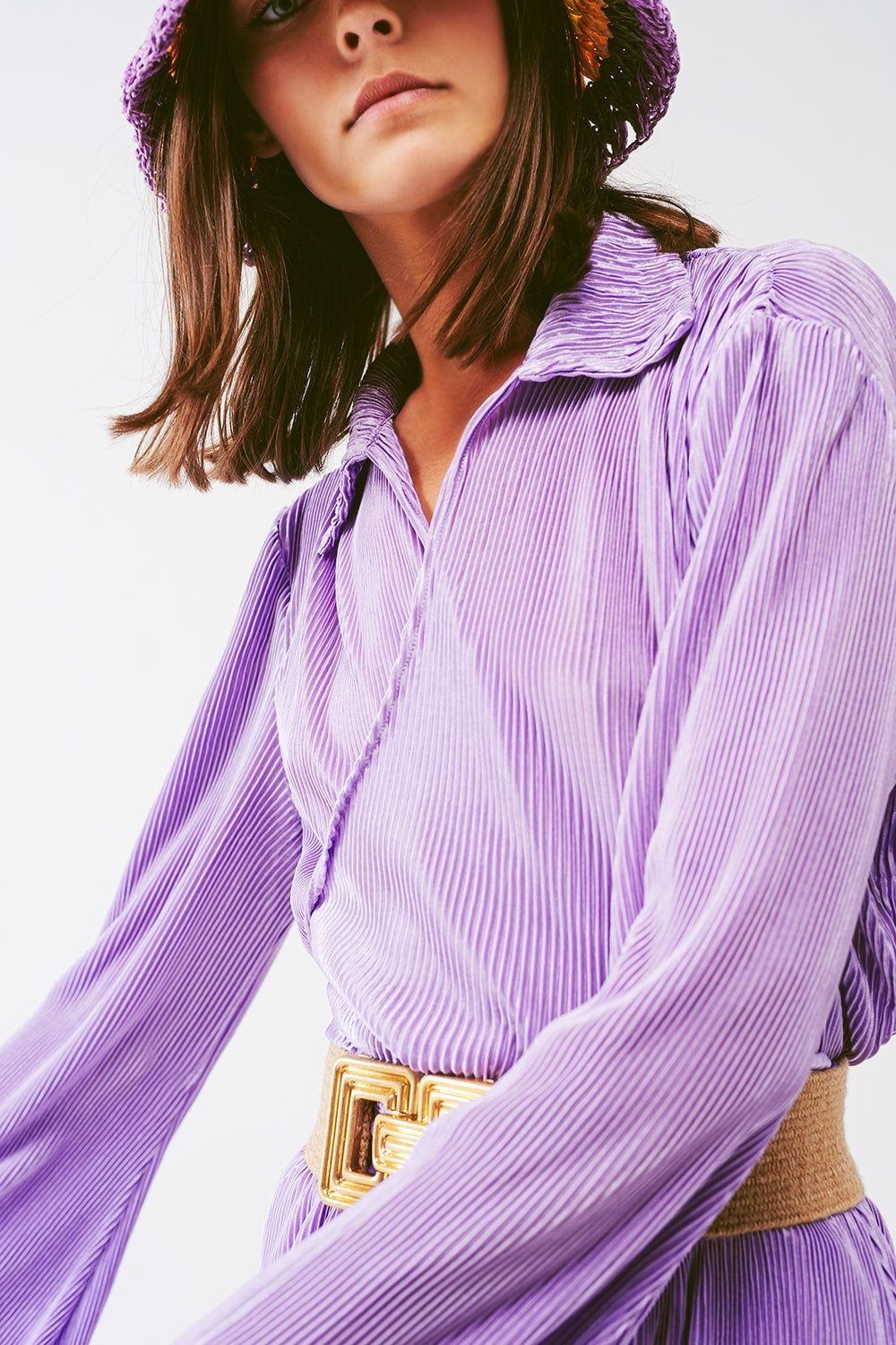 Top croisé plissé en satin lila