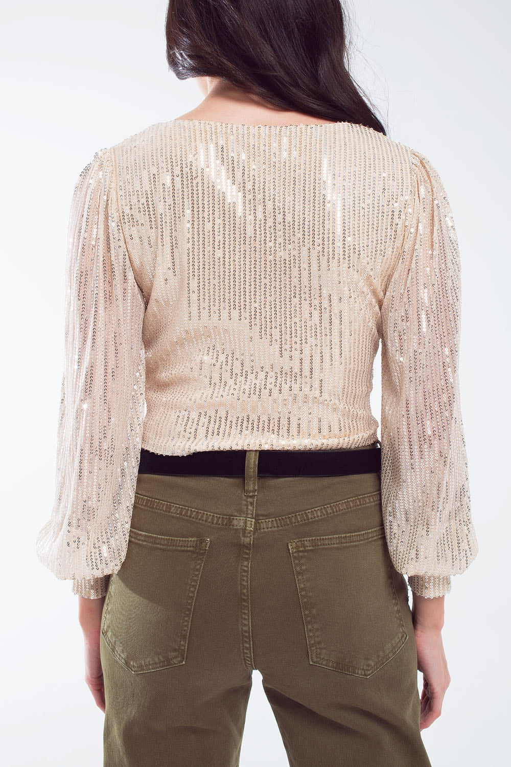 Top cropped à manches longues avec col en V et motif roulé en blanc nacré