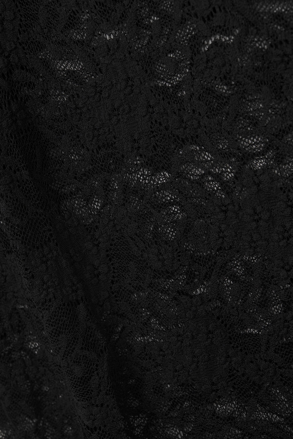 Top en dentelle noire avec manches longues évasées et volants
