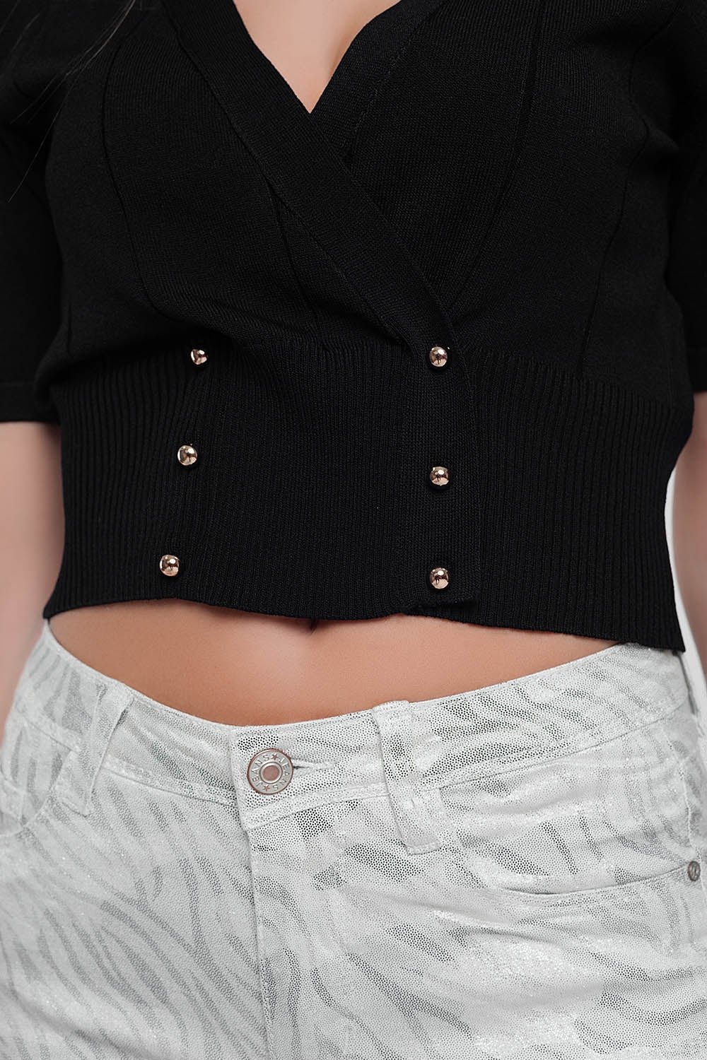 Top en noir d'ensemble en maille boutonné devant