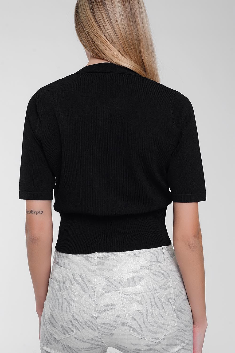 Top en noir d'ensemble en maille boutonné devant