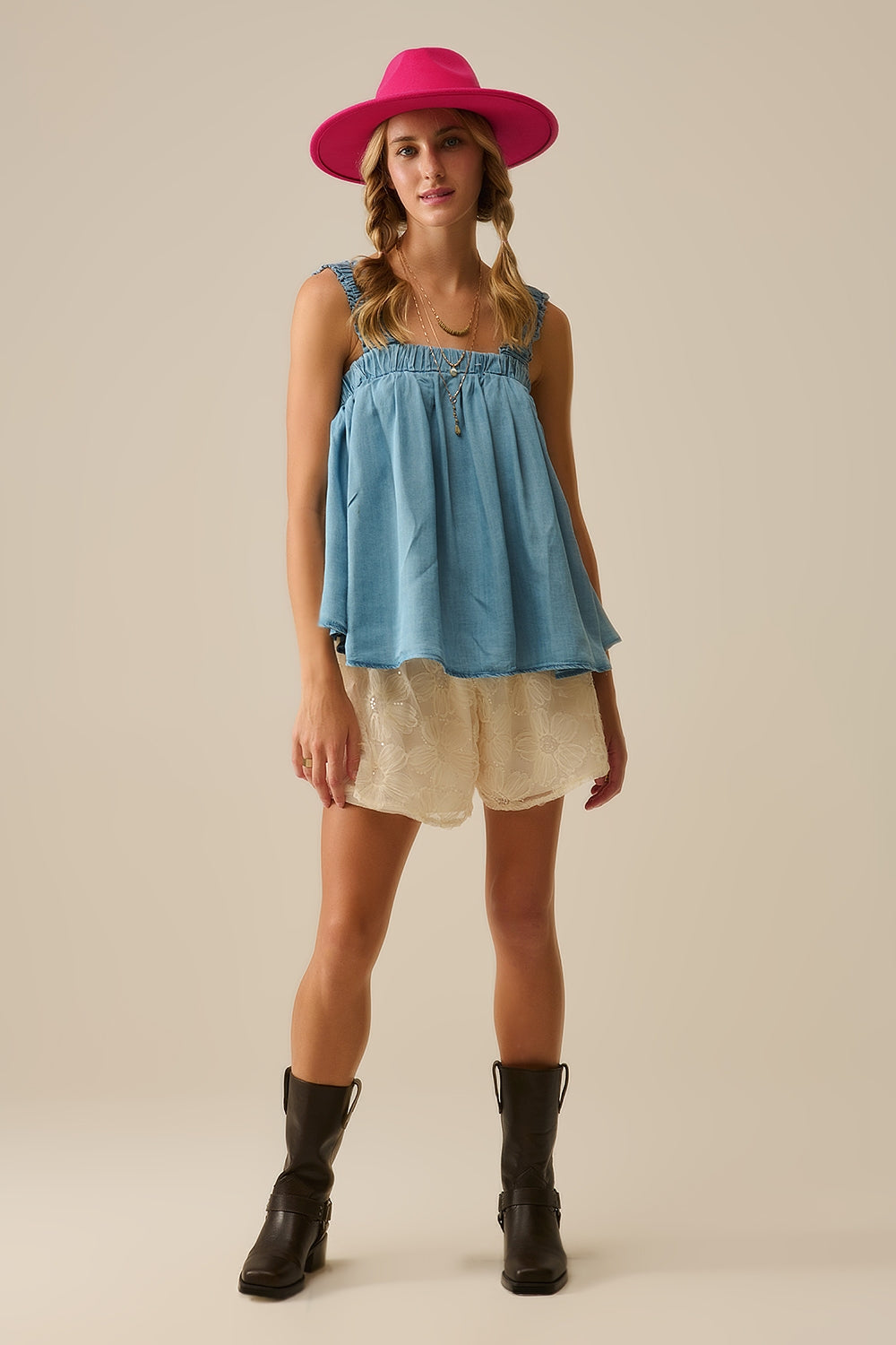 Top en tissu Tencel avec bretelles froncées en bleu