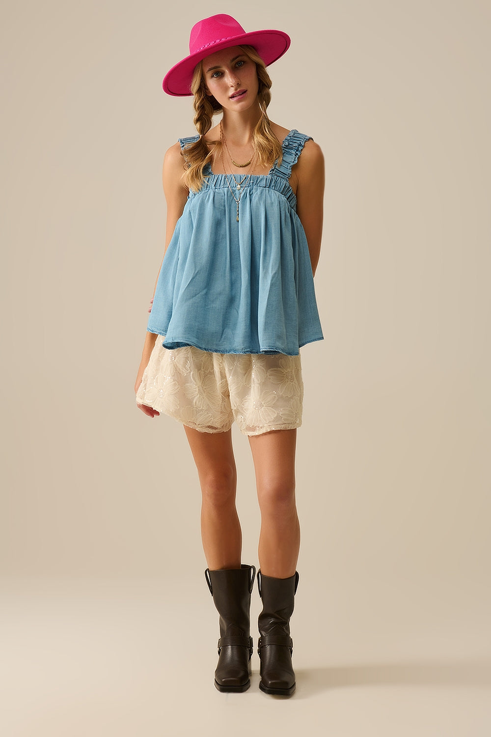 Top en tissu Tencel avec bretelles froncées en bleu
