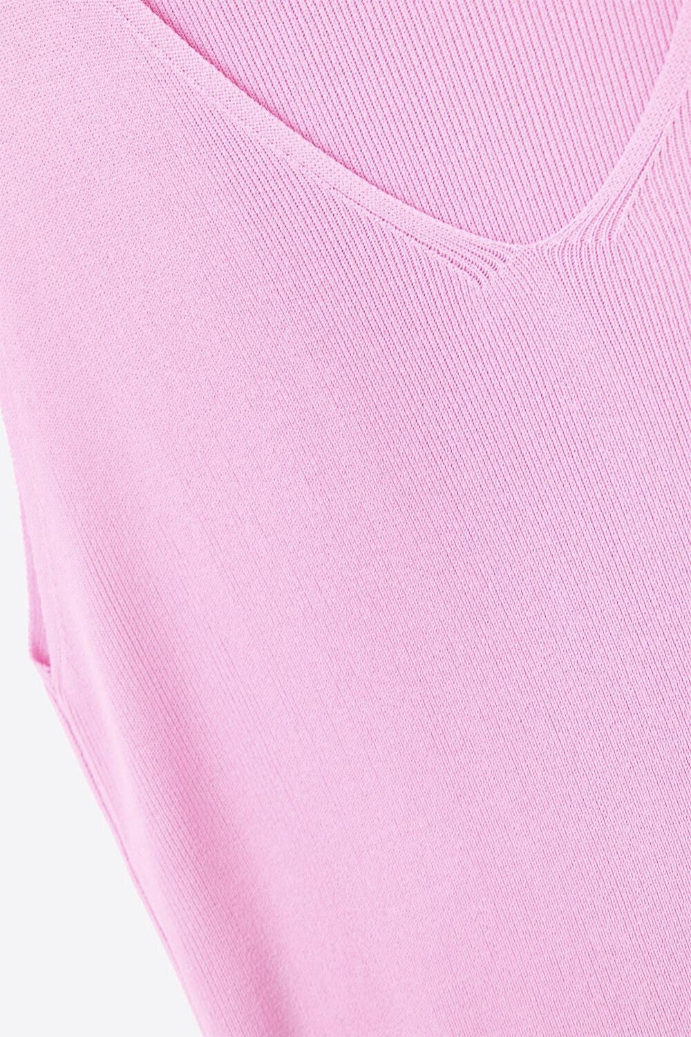 top sans manches en maille fine rose avec col en V