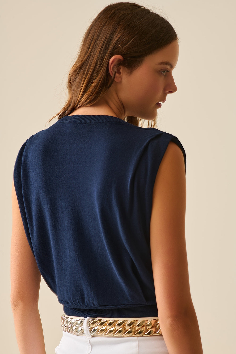 Top sans manches en tricot avec drapé aux épaules en bleu marine