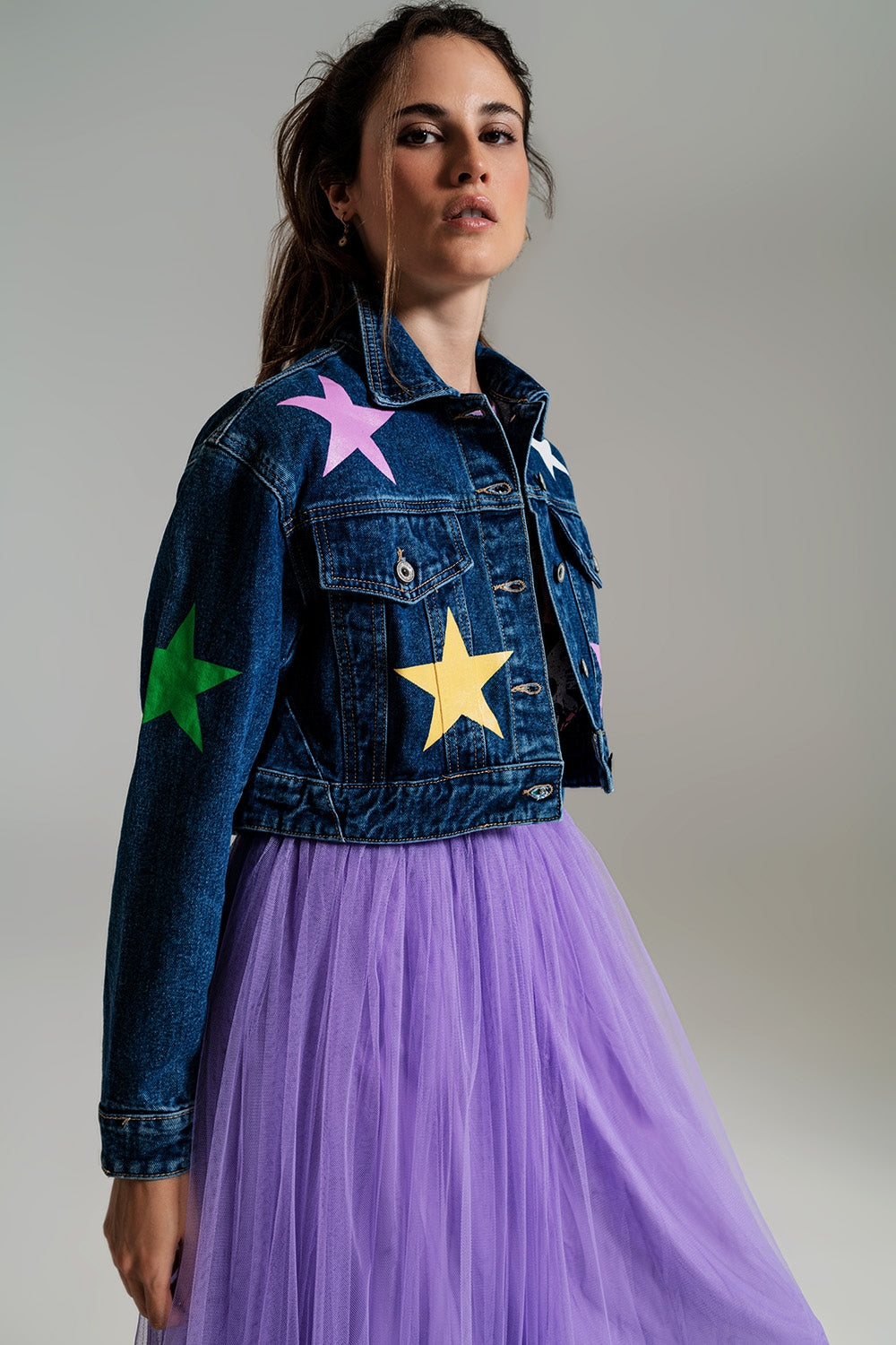 Veste en denim avec imprimé d'étoiles multicouleures