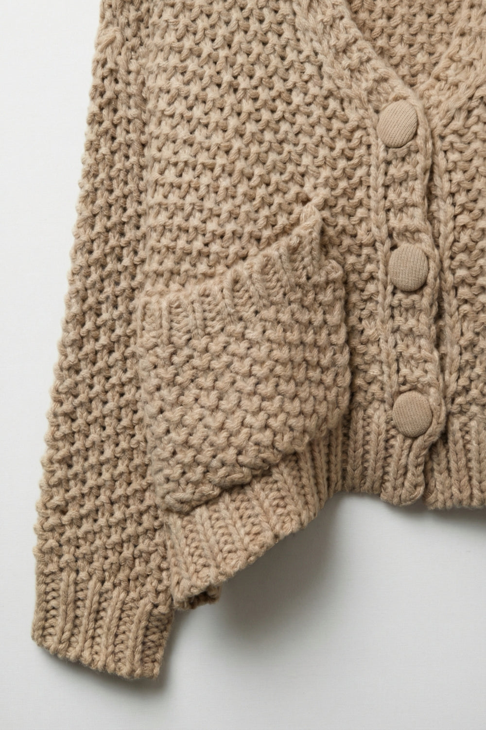 Veste oversize en maille épaisse avec poches en beige foncé