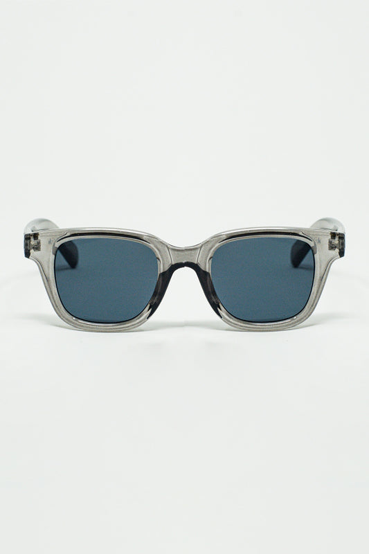Lunettes de soleil rétro rondes avec verre noir fumé et monture grise transparente