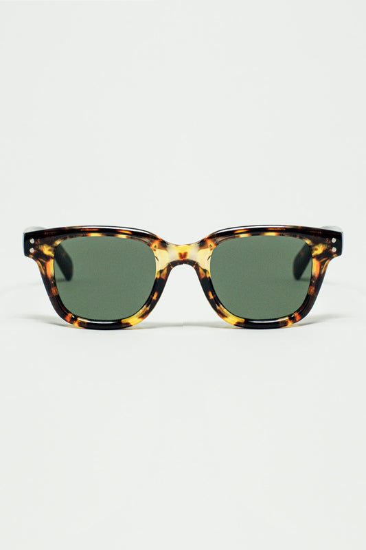 Lunettes de soleil polarisées avec verres foncés et monture en écaille de tortue