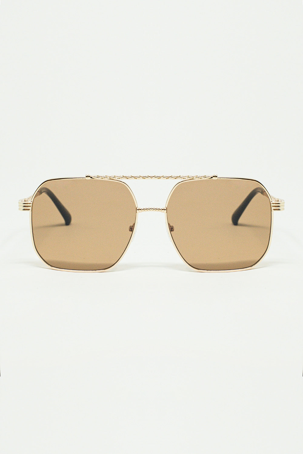 lunettes de soleil à monture carrée dorée avec verres marron