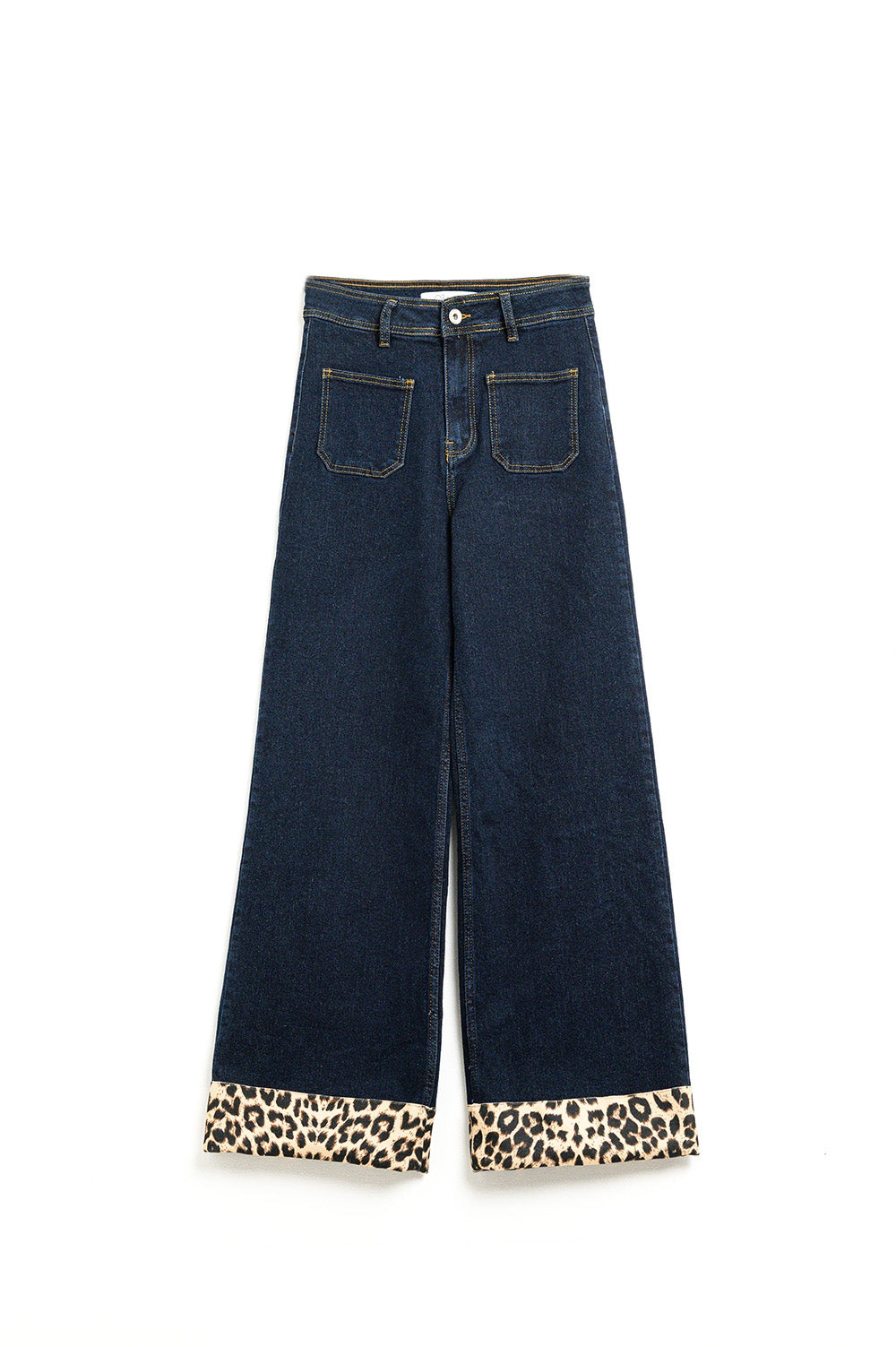 Jean large foncé avec détail léopard au bas de la jambe