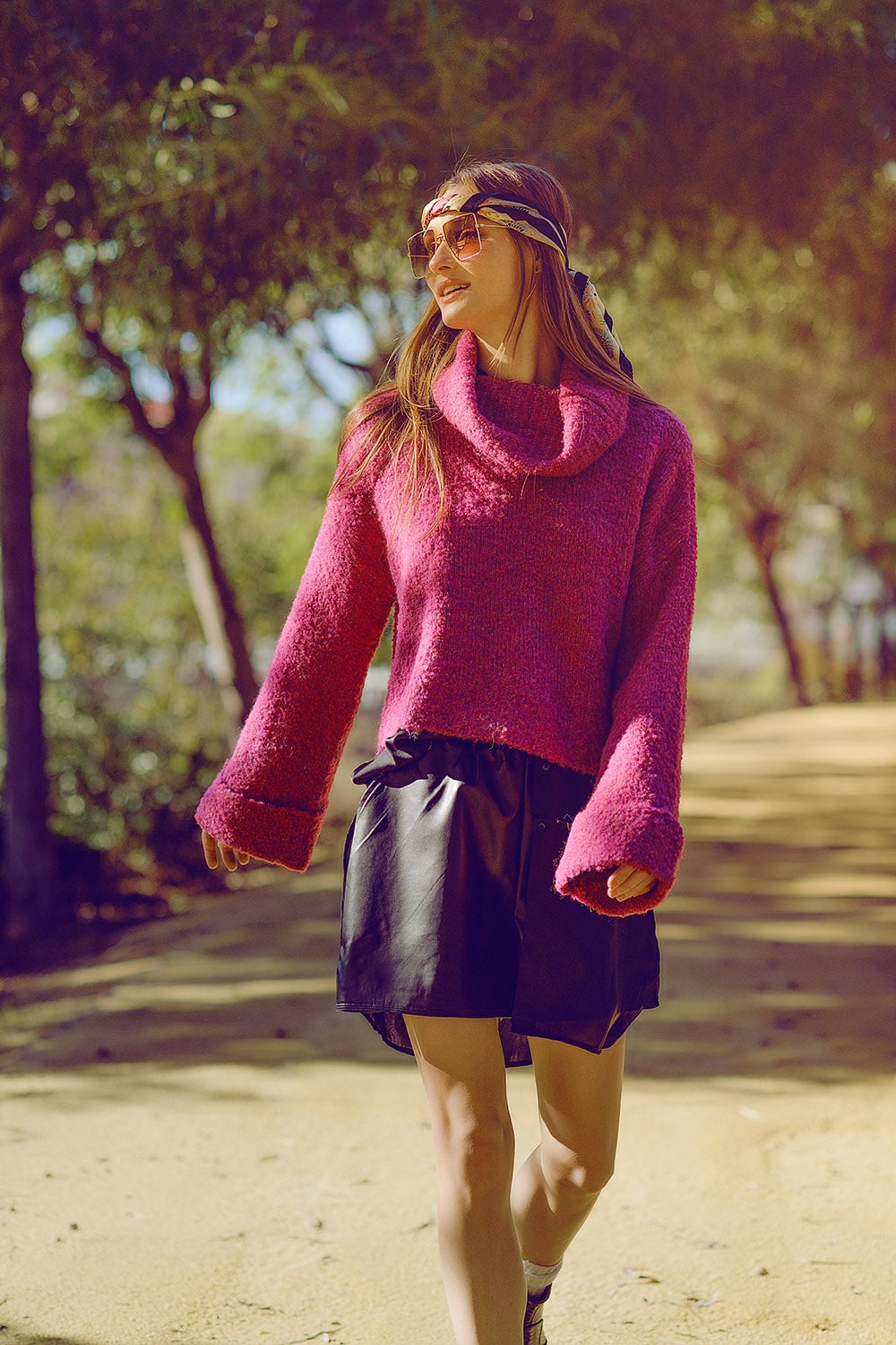 pull à col montant en tricot doux de couleur fucshia
