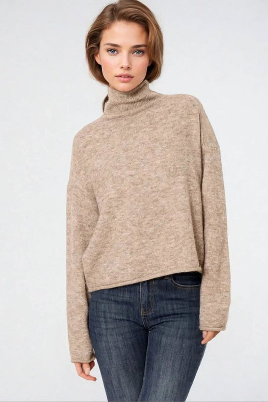 Pull décontracté beige en peluche à col montant