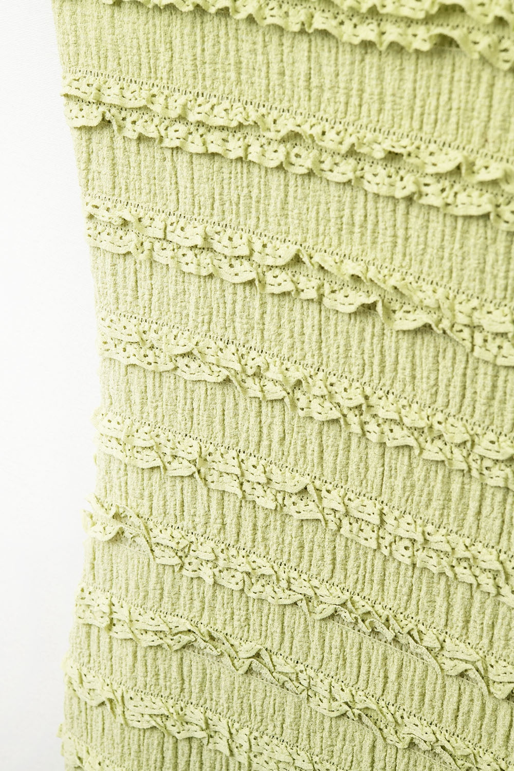 Robe longue à volants et fente en vert