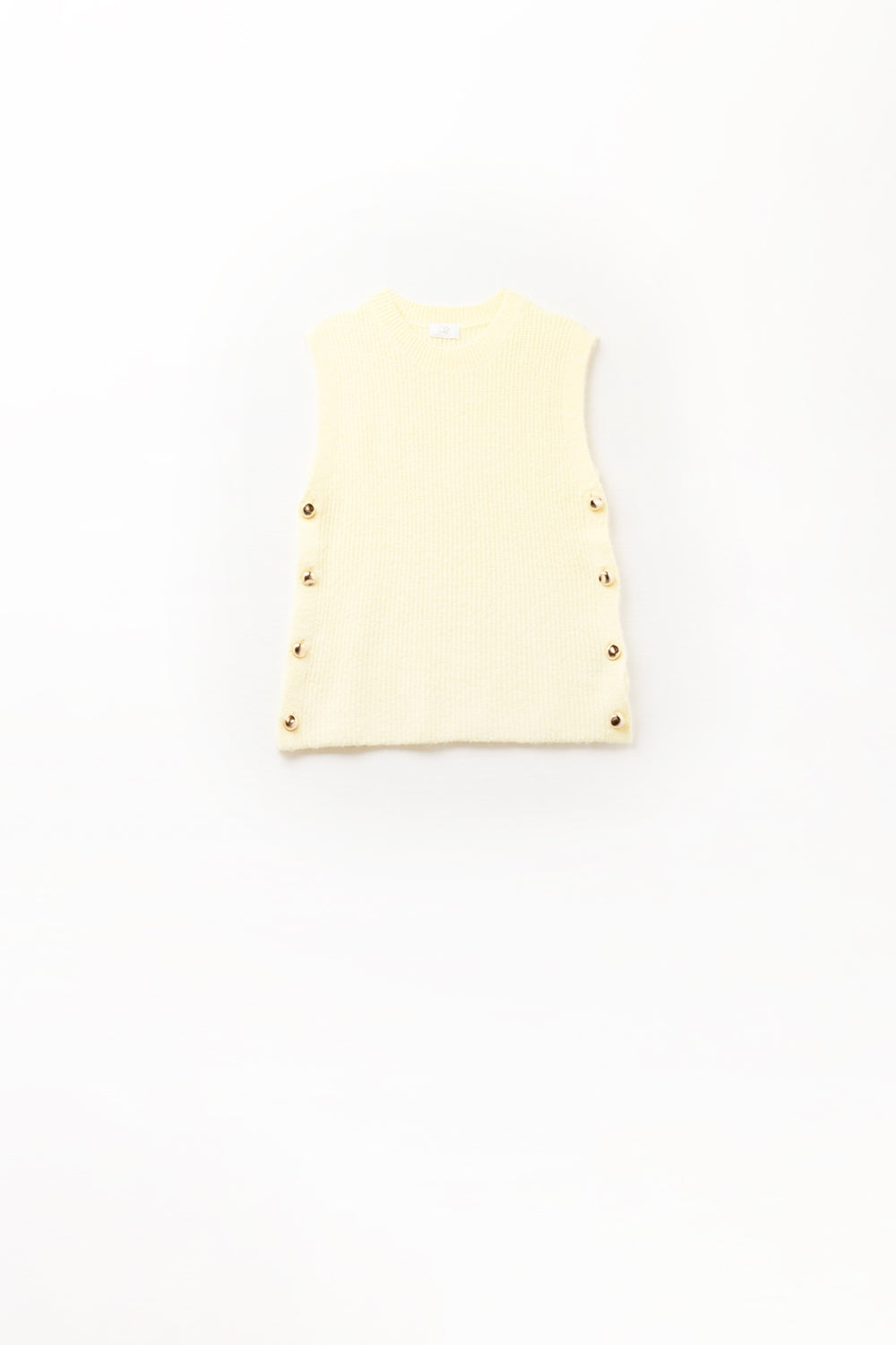 Pull jaune sans manches avec boutons dorés sur le côté