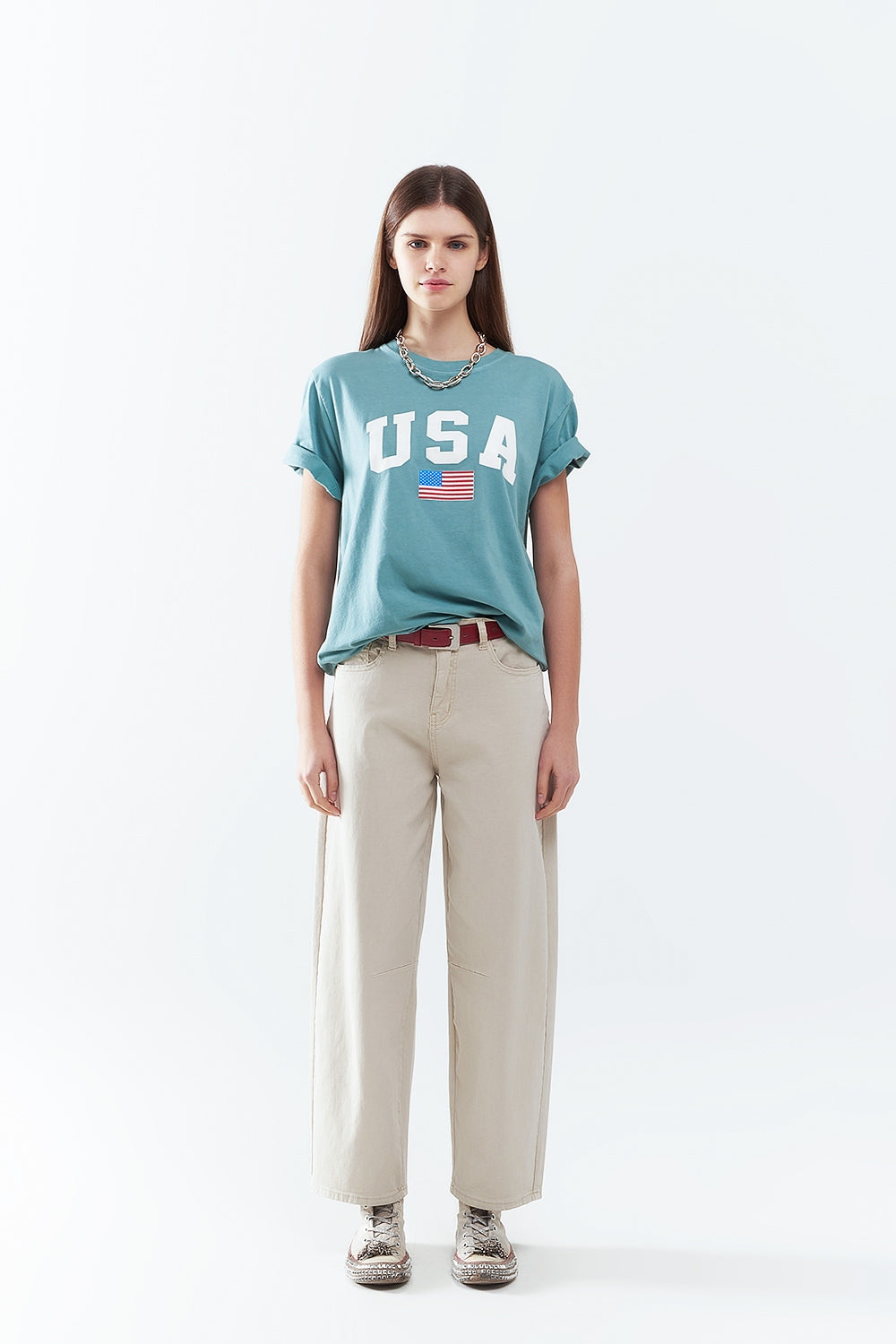 jean stretch confortable avec jambe tonneau en beige