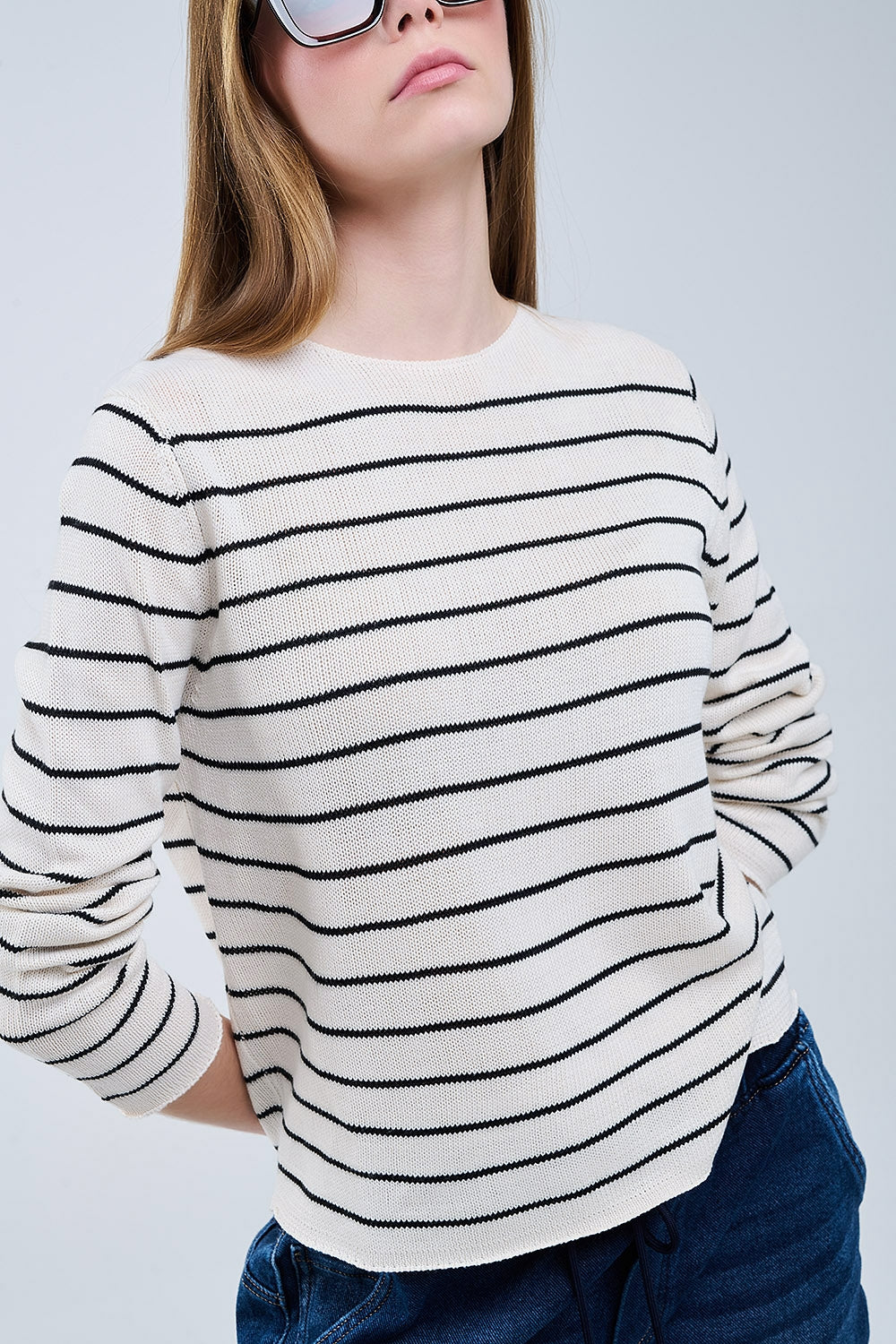 pull beige rayé en tricot fin