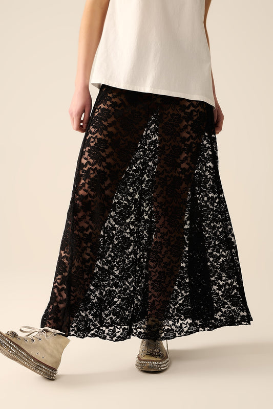 jupe longue en dentelle noire tendance