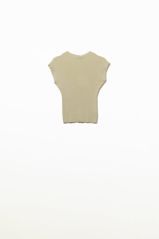 Pull côtelé à col haut et manches courtes en beige