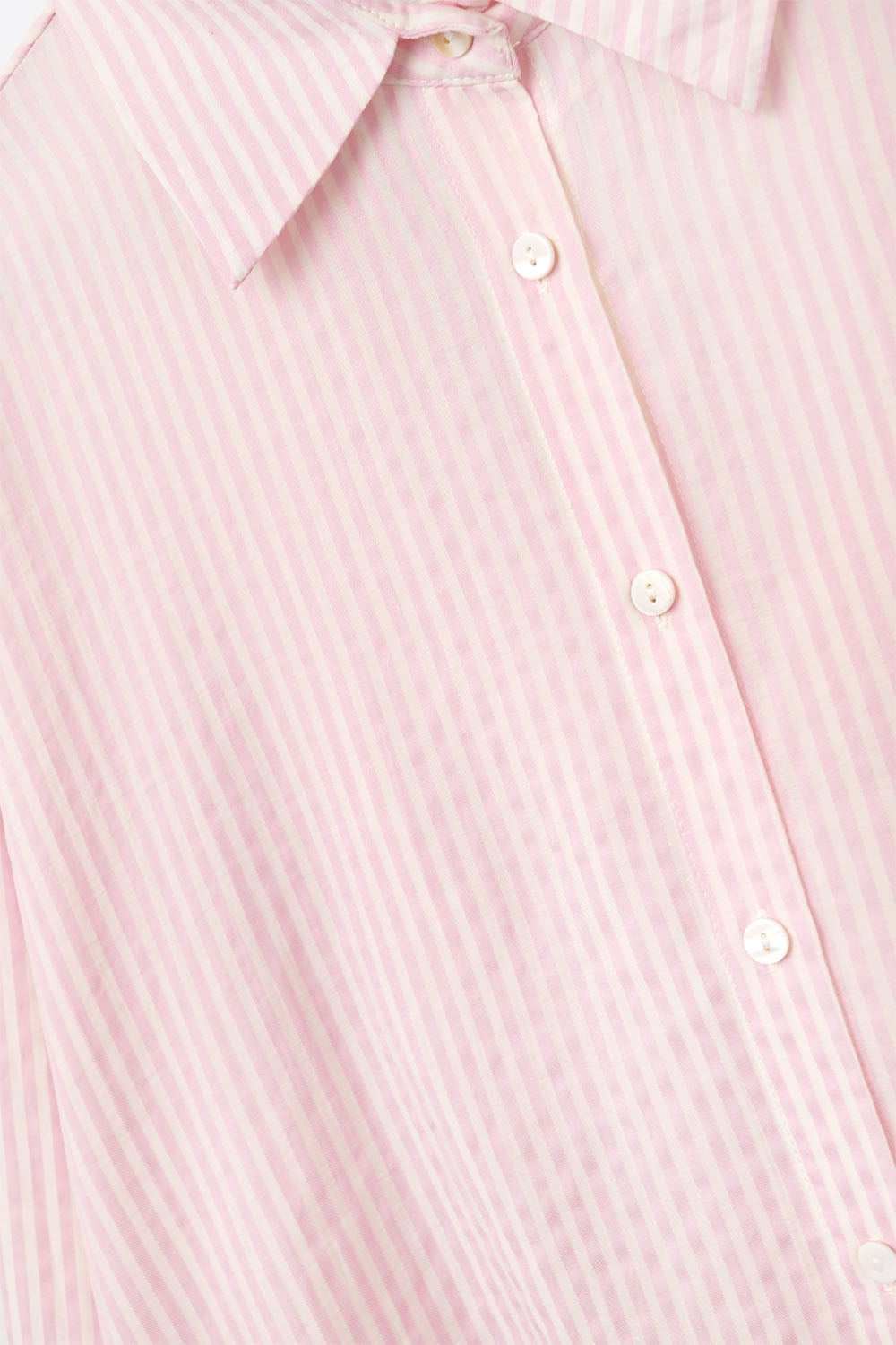 chemise surdimensionnée rose bébé avec nœud dans le dos