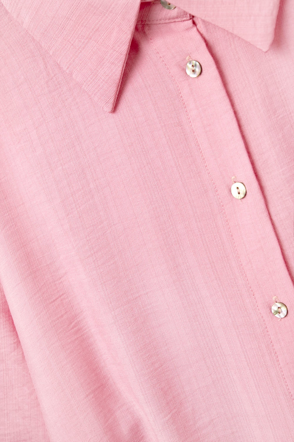 Chemisier à manches courtes en rose clair