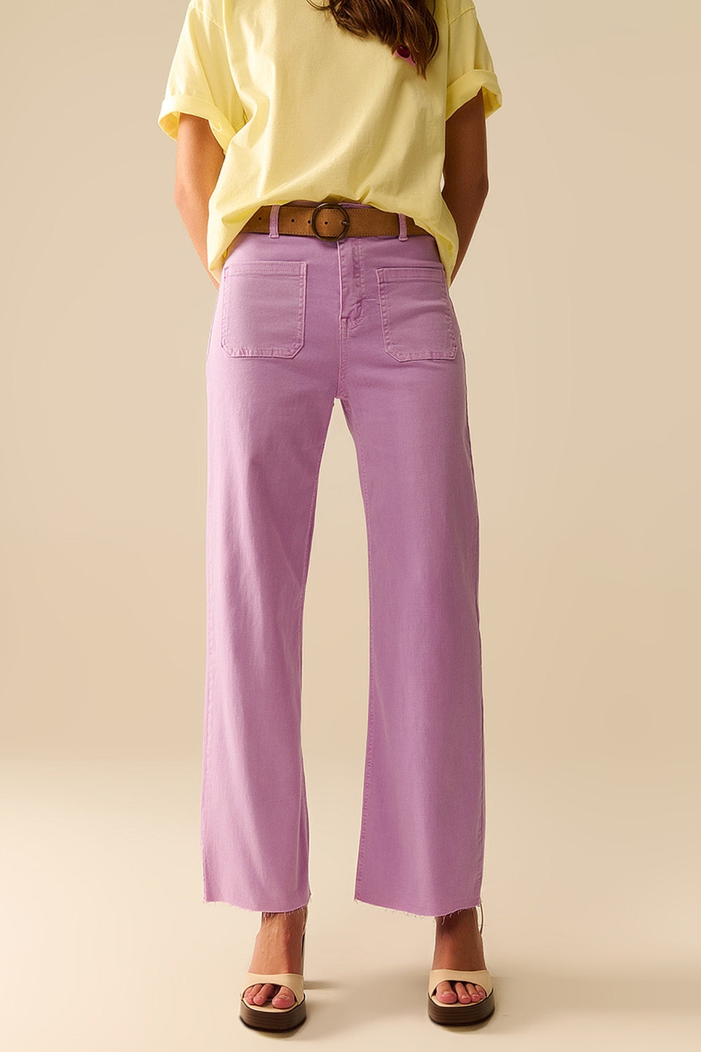pantalon lilas à jambe droite avec poches avant